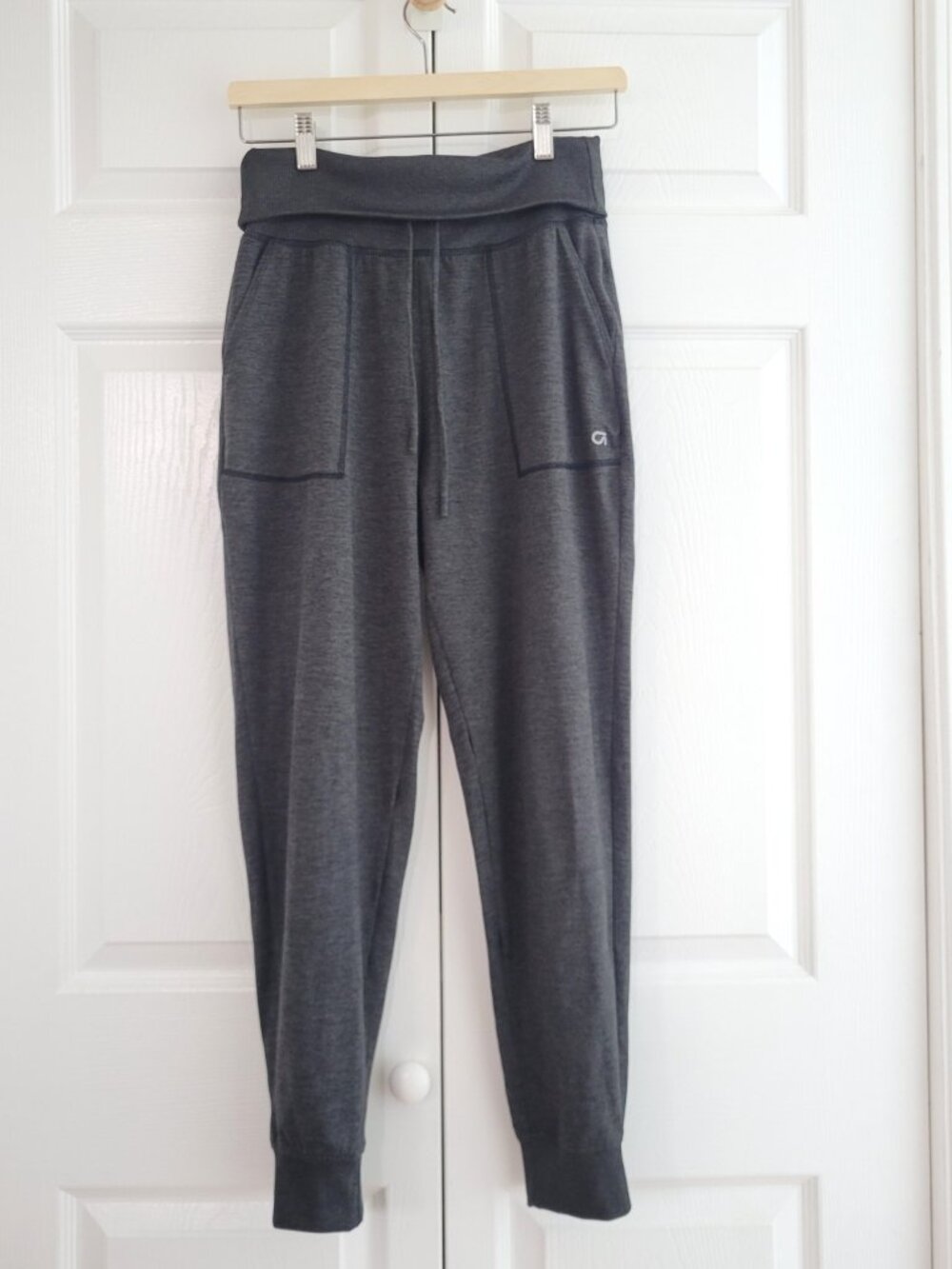 GapFit set - hoodie and joggers in brushed tech jersey - Picture 2 of 9